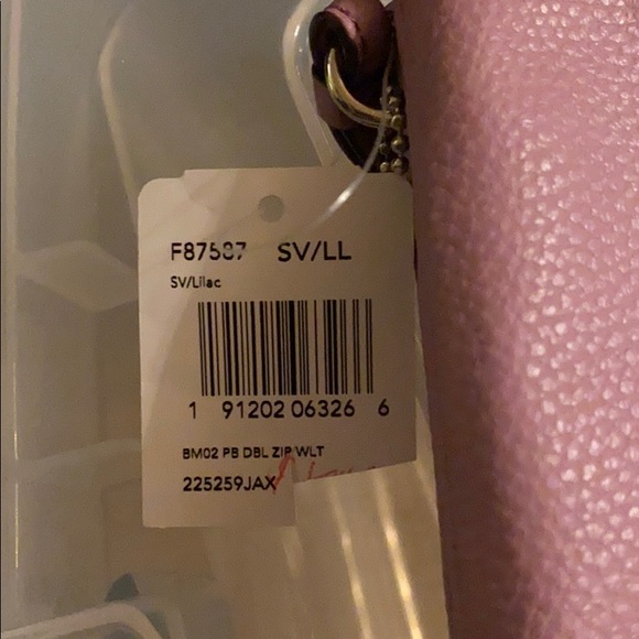 Coach wristlet - Picture 2 of 3